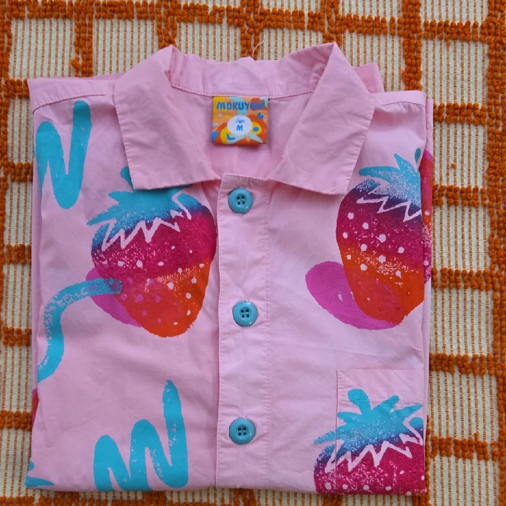 Mokuyobi Unisex Strawberry Shirt NWOT M - Picture 1 of 4